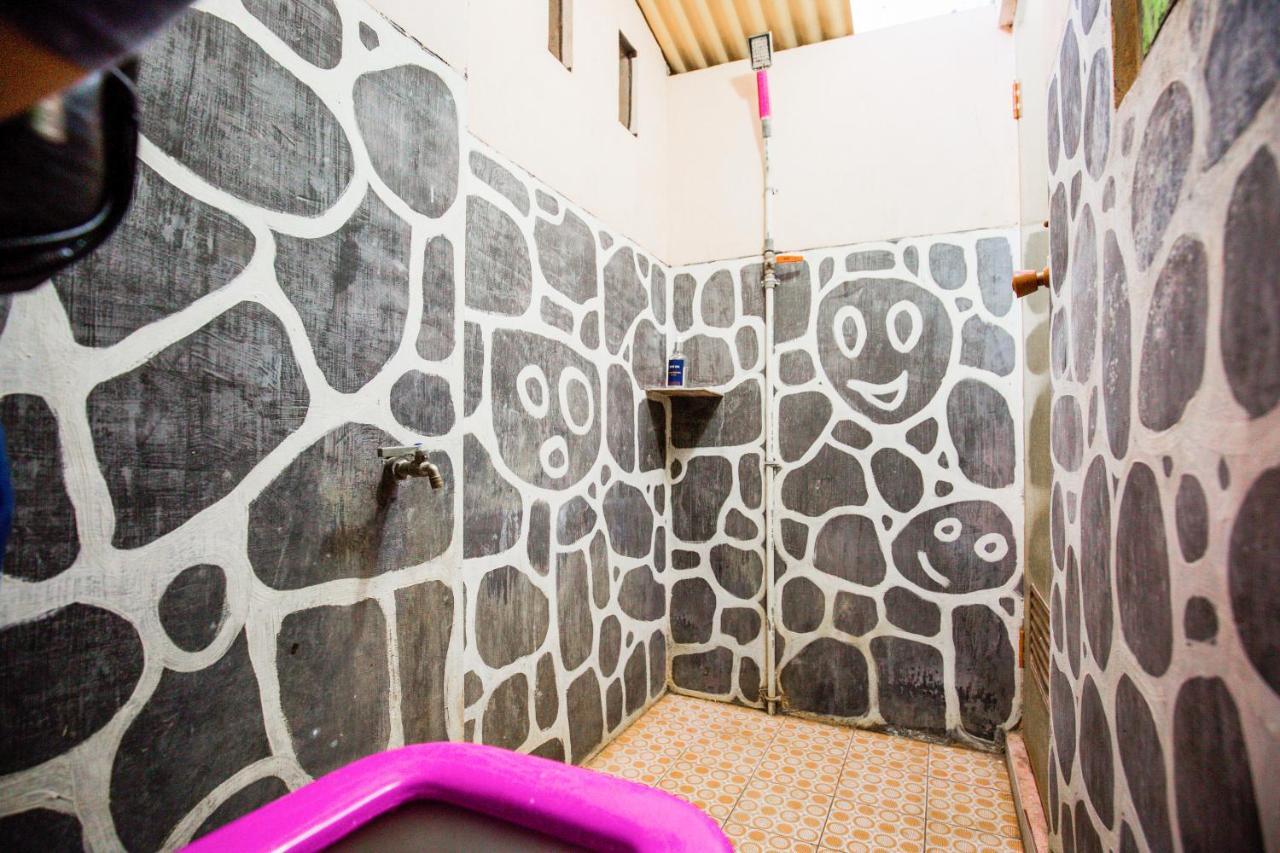 Gandrung Payungan Family Inn Banyuwangi  Exteriör bild